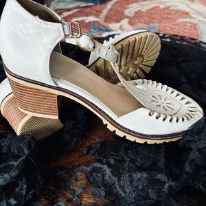 Adorable Snowflake Sandals